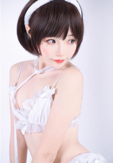 国产香蕉97碰碰久久人人蜜桃_BD免费观看最新