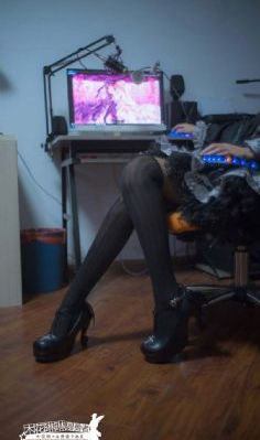 青青草91久久久久久久久_电影未删减版