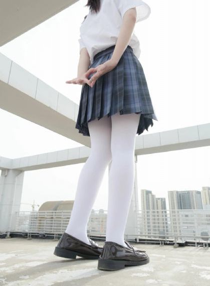 嫩草伊人久久精品少妇av_高清蓝光在线观看