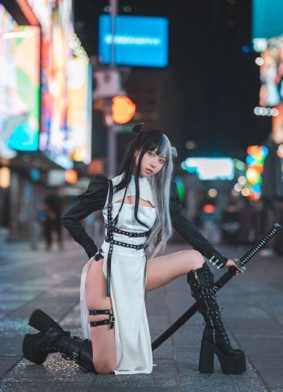 久久躁夜夜躁日日躁_1080全集免费播放
